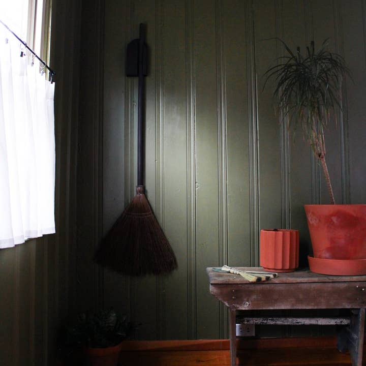 Sunhouse Craft – Großhandel Besen – Lokale Holzbesen Großhandel10