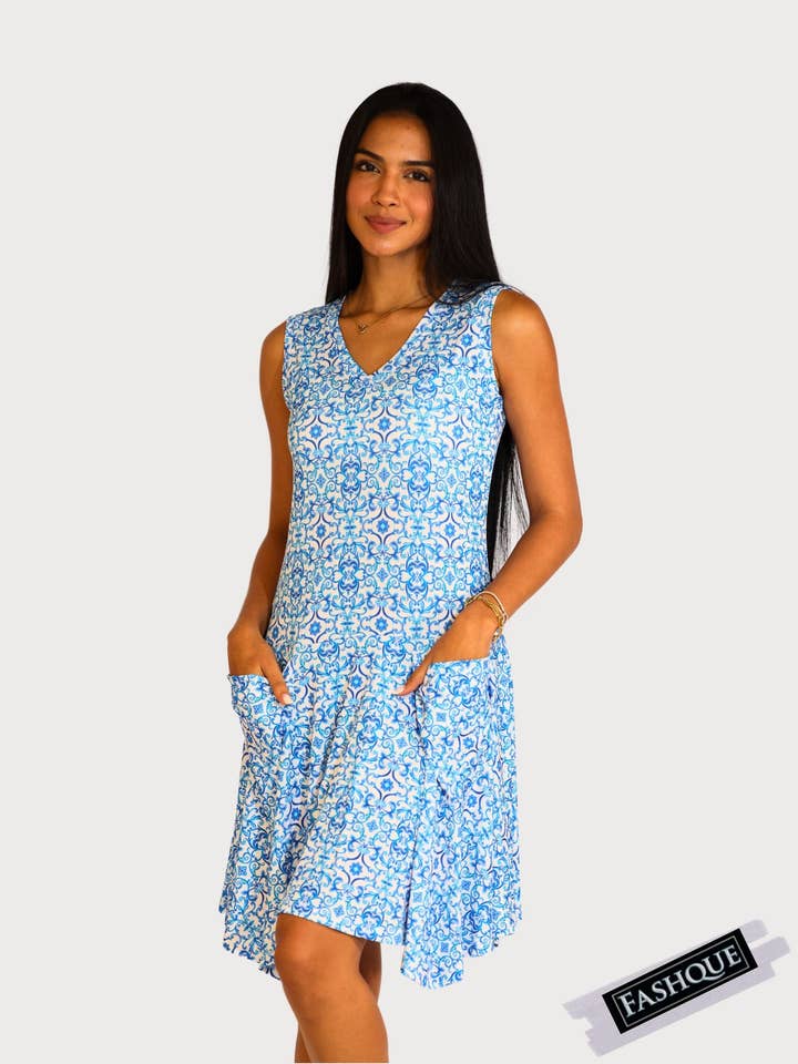 Robe midi sans manches à col en V avec poches - D2104 pour la vente par Fashque Designs