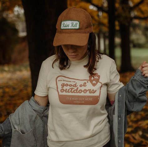 Uncommon Wild - Wholesale T-Shirt (Graphic) - Women's - Outdoors National Parks Nature Comfort Colors Graphic Tee0