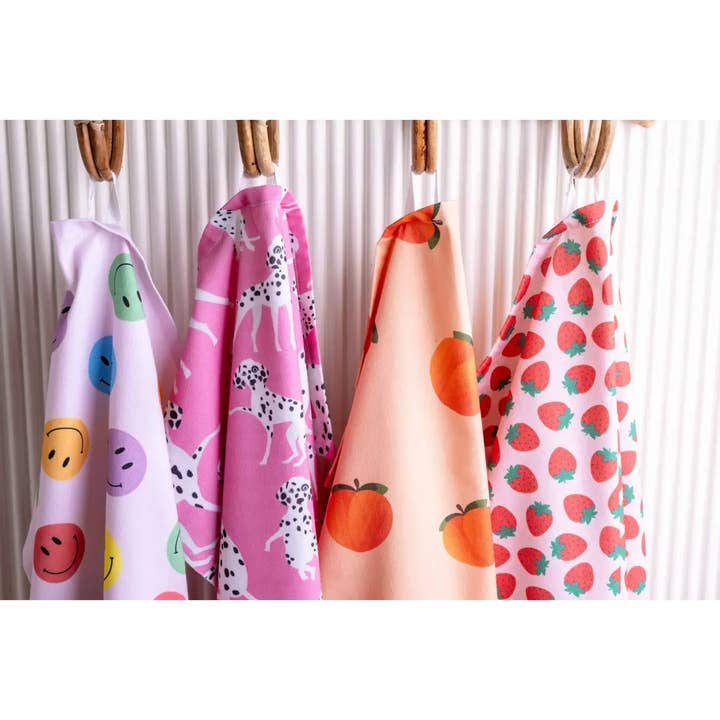 Lempi Lifestyle - Wholesale Tea Towel - Käsipyyhe Mansikka-printillä
