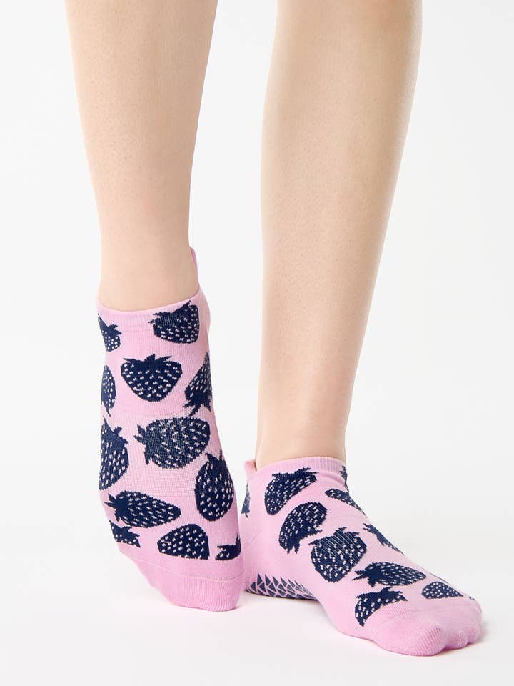 Women's Berry Full Foot Grip Sock – No Slip Cotton Blend for Pilates & Barre for wholesale by Pointe Studio