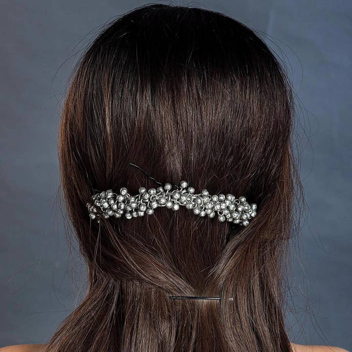 Bijoux de cheveux indiens de style bohème antique oxydé pour la vente par Vastrabhushan