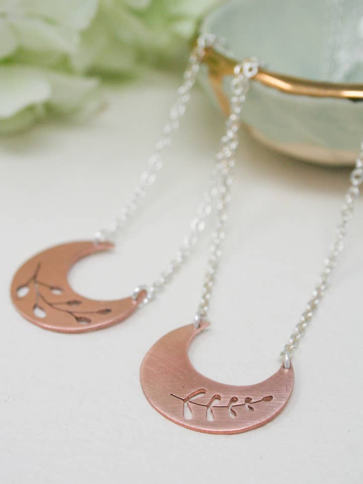 Botaniskt Halsband, Ormbunke Timjan Ginkgo Skott Blomma Gren för wholesale av Rising Jewelry