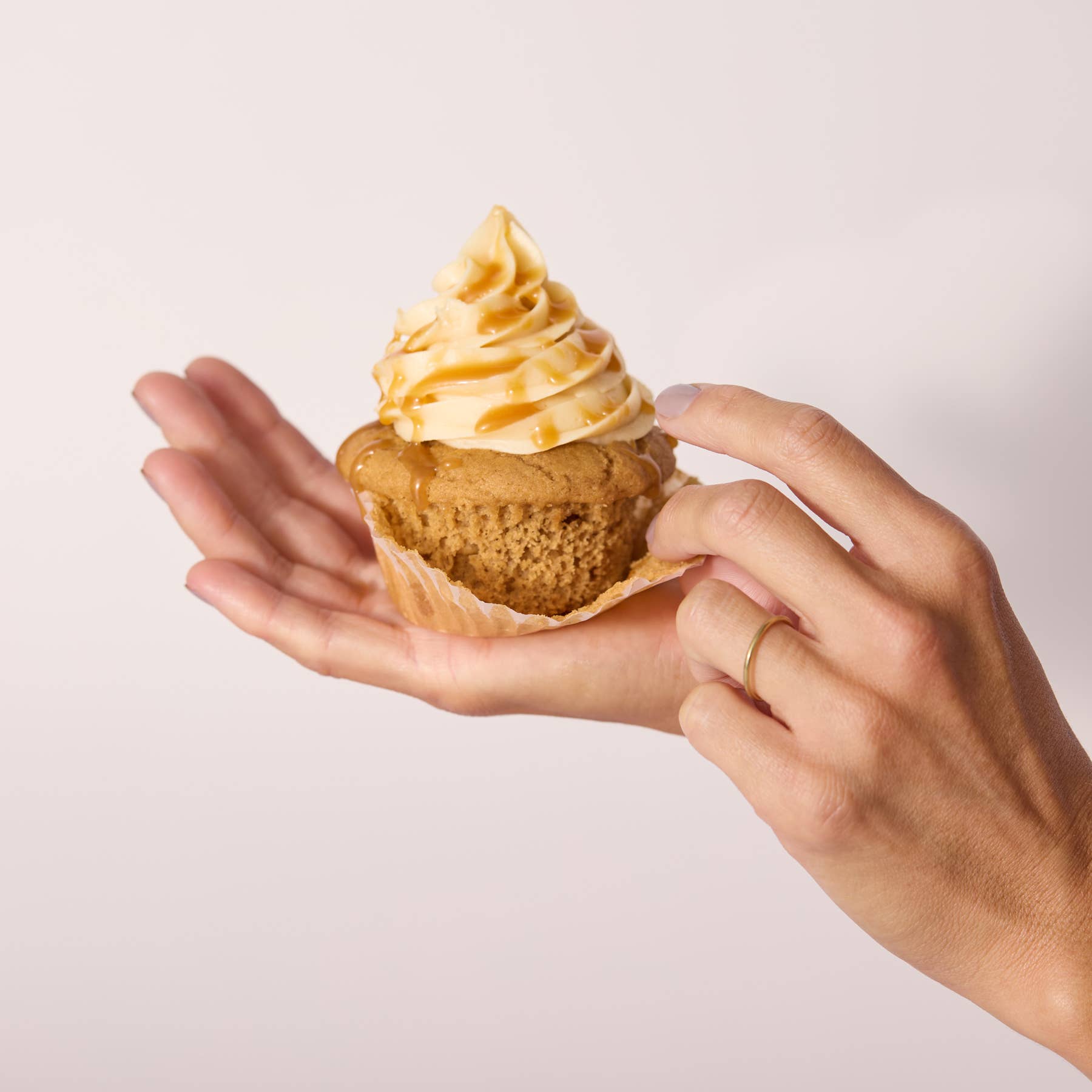 Béquet Confections - Wholesale Caramel Sauce - Béquet Sea Salt Caramel Sauce3