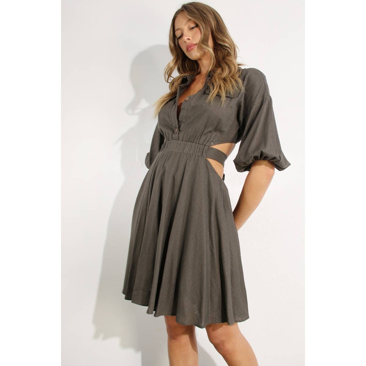 MARRONE ABITO CAMICIE APERTE IN LINO in vendita all'ingrosso su Faire13