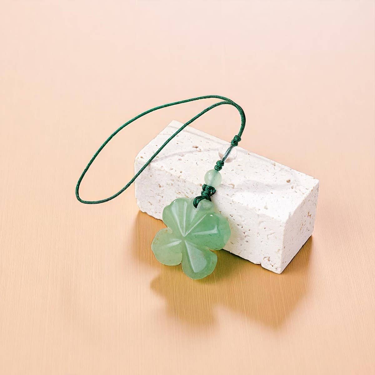 Crystolver (We Cover All Import Fees) – wholesale Keychain – Unisex – Aventurine Crystal Four Leaf Clover Keychain