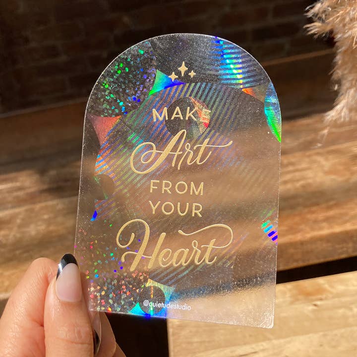 Créez de l'art avec votre cœur : Attrape-soleil arc-en-ciel pour la vente par Quietude Studio