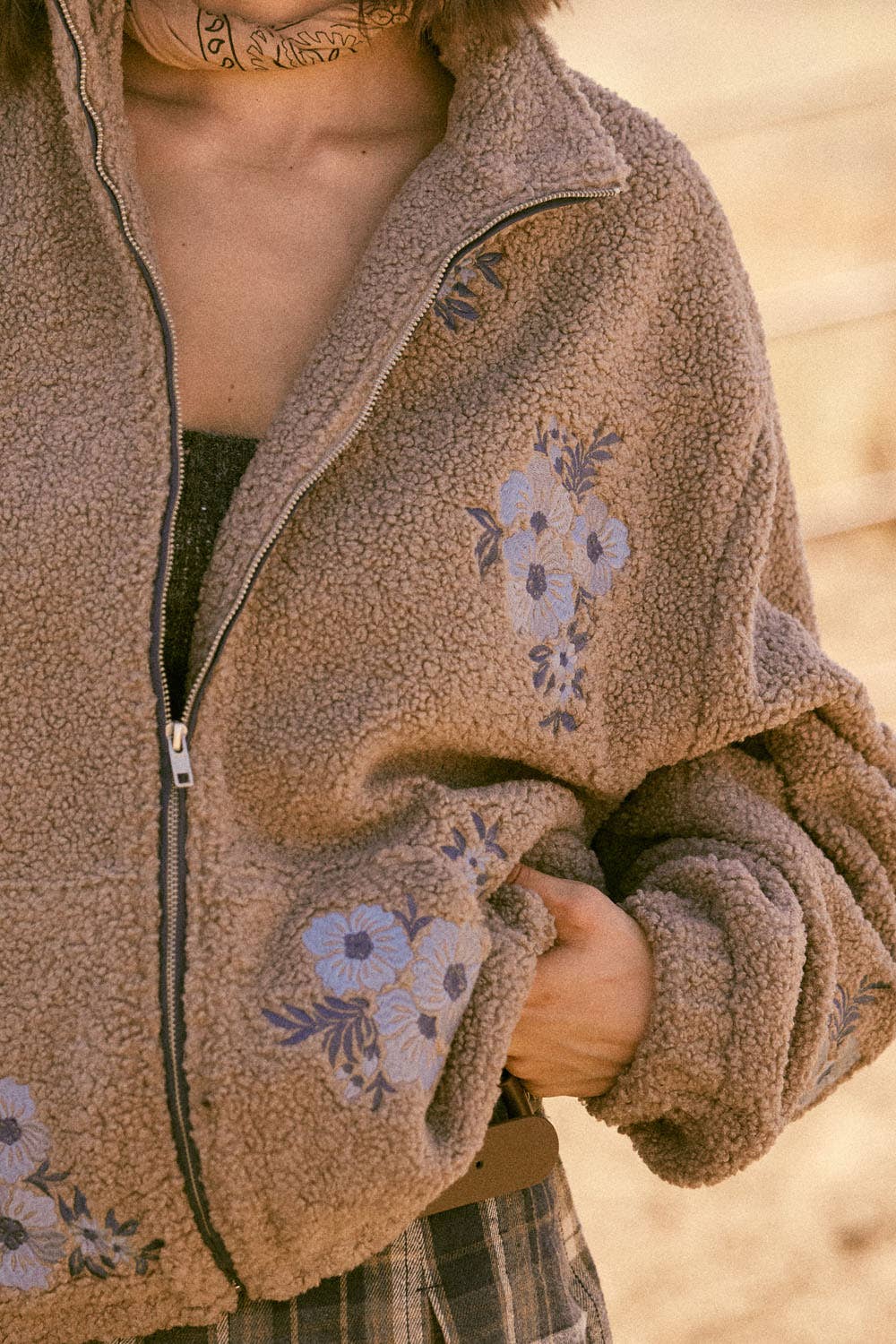 Promesa USA - Wholesale Jacket - Women's - Floral-Embroidered Sherpa Fleece Zip-Up Jacket1