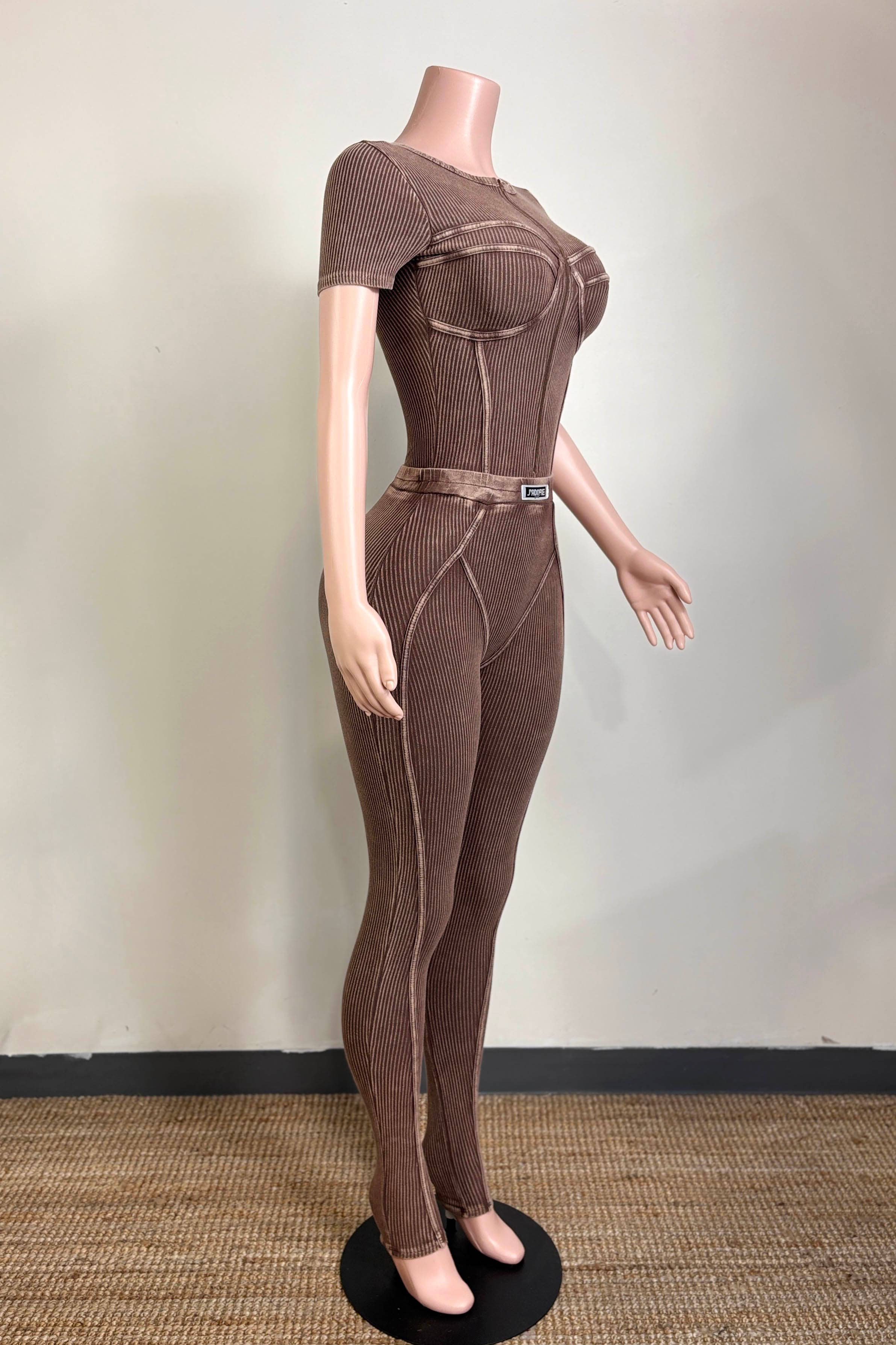 Dalia Studio – Engroshandel Jumpsuit - Dame – MINERALVASKET FORLYNLÅS KONTOUR JUMPSUIT13