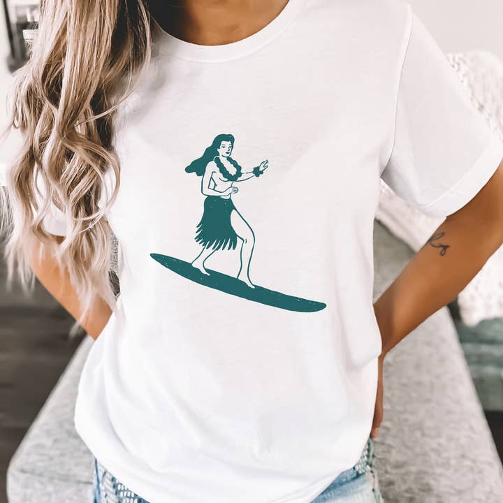 T-shirt Hula Surfer pour fille pour la vente par Aloha Lovely