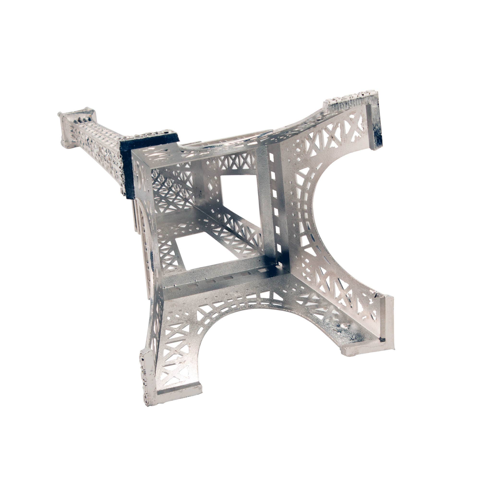 Argent Sculpture de la tour Eiffel en métal de 10 pouces de haut, argent en vente sur Faire2