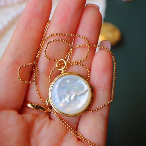 LanLivia - Vente Collier à médaillon - Collier à médaillon rond à ouverture par sachet MOP
