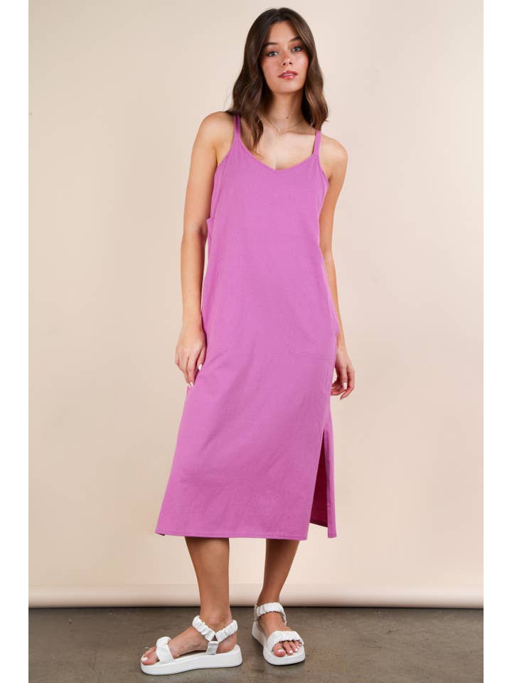 VERY J – Großhandel Kleid – Damen – VERY J Freizeit-Midikleid mit V-Ausschnitt und Ärmellos6