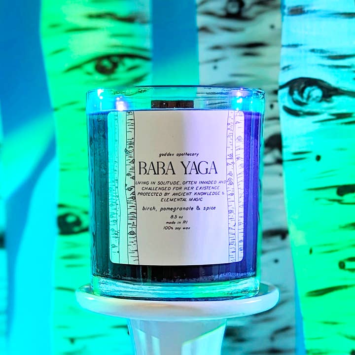 Goddex - Venta al por mayor Velas en tarros - Baba Yaga | Vela de soja con abedul y granada