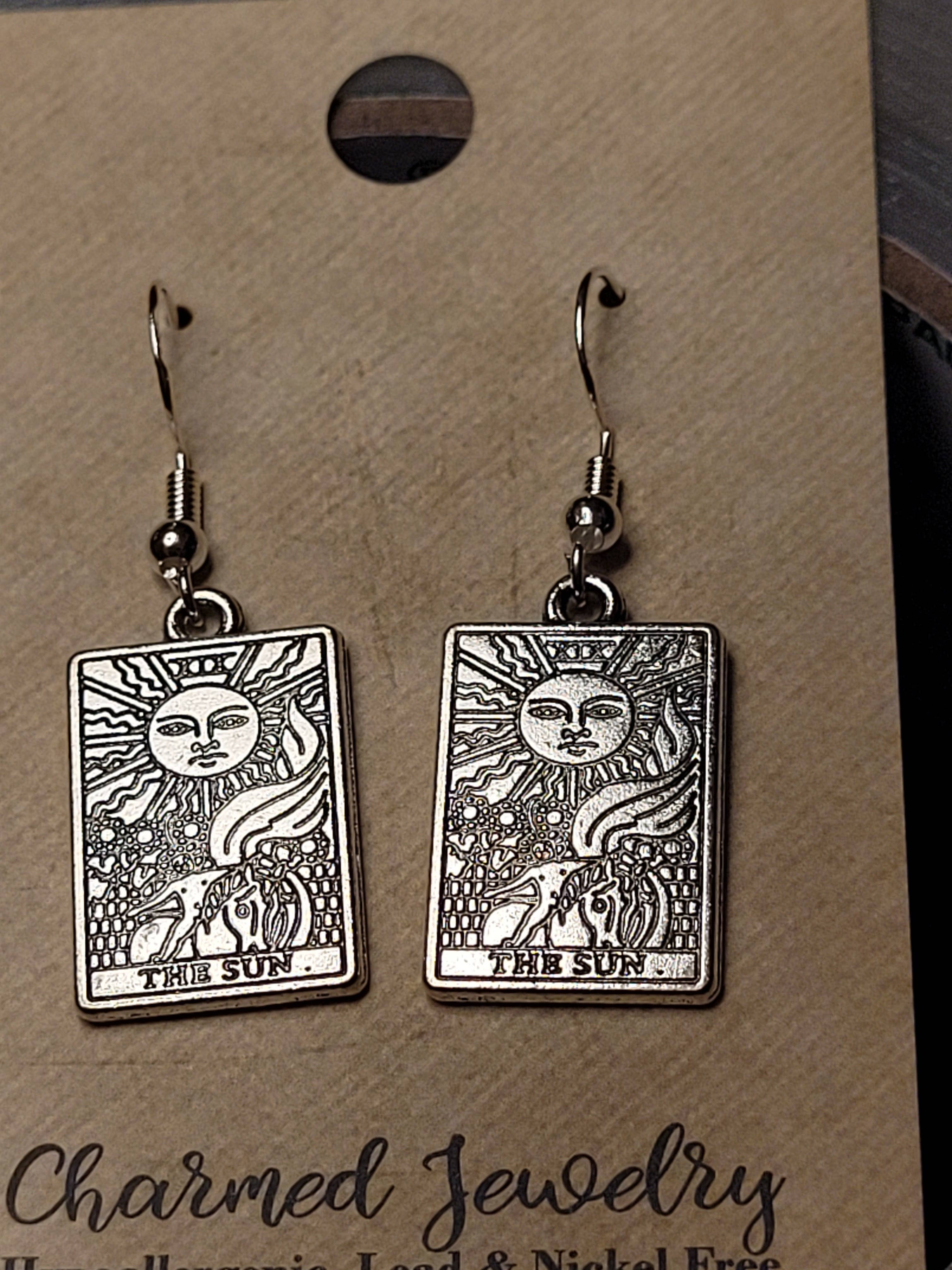Con-Quest Crafts - Wholesale Dangle Earrings - Silver Tarot cards Earrings - Various card designs.6