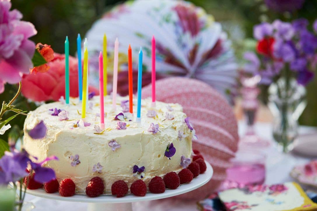 Talking Tables UK – wholesale Cake candle – Long Rainbow Colour Birthday Candles - 16 Pack4