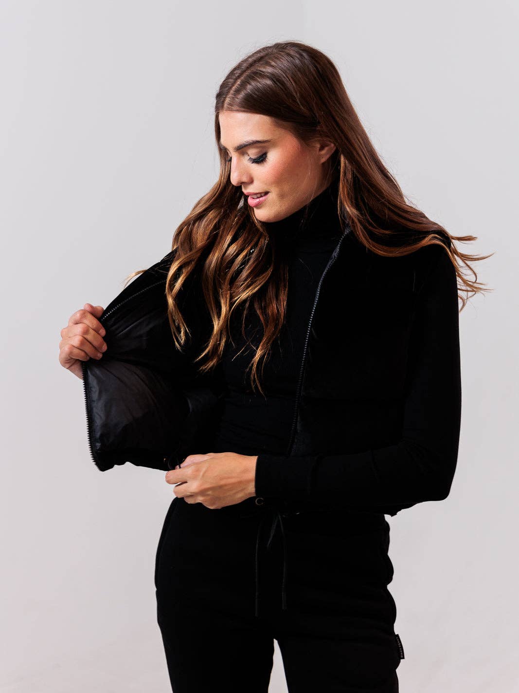 Après Actif - Vente Veste sans manches – femme - Doudoune sans manches en velours des Alpes — Noir4