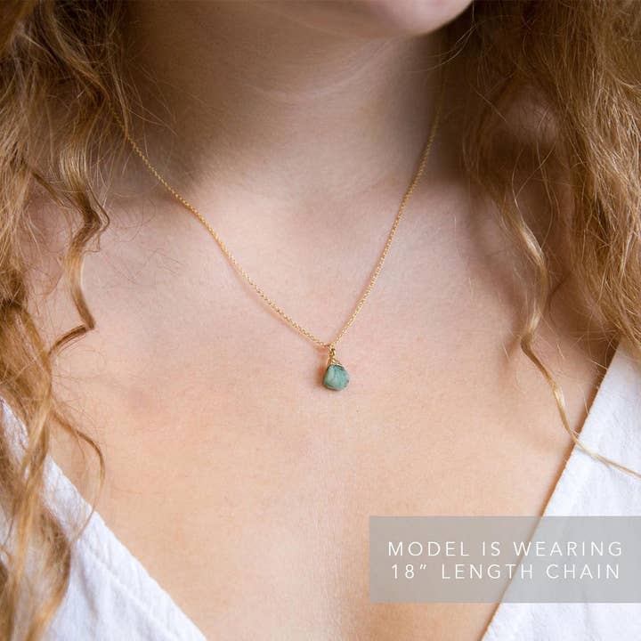 Delezhen - Venta al por mayor Collares con colgantes/abalorios - Collar de cristal de chakra de garganta de apatita áspera, joyería Reiki