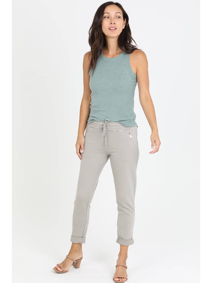 Nostalgia - Vente Pantalon d'intérieur/de jogging – femme - JOGG DE JOGGING EN TISSU ÉPONGE NP746-ASIS AVEC LIEN À NOUER SUR LE DEVANT ET POCHE ZIPPÉE31