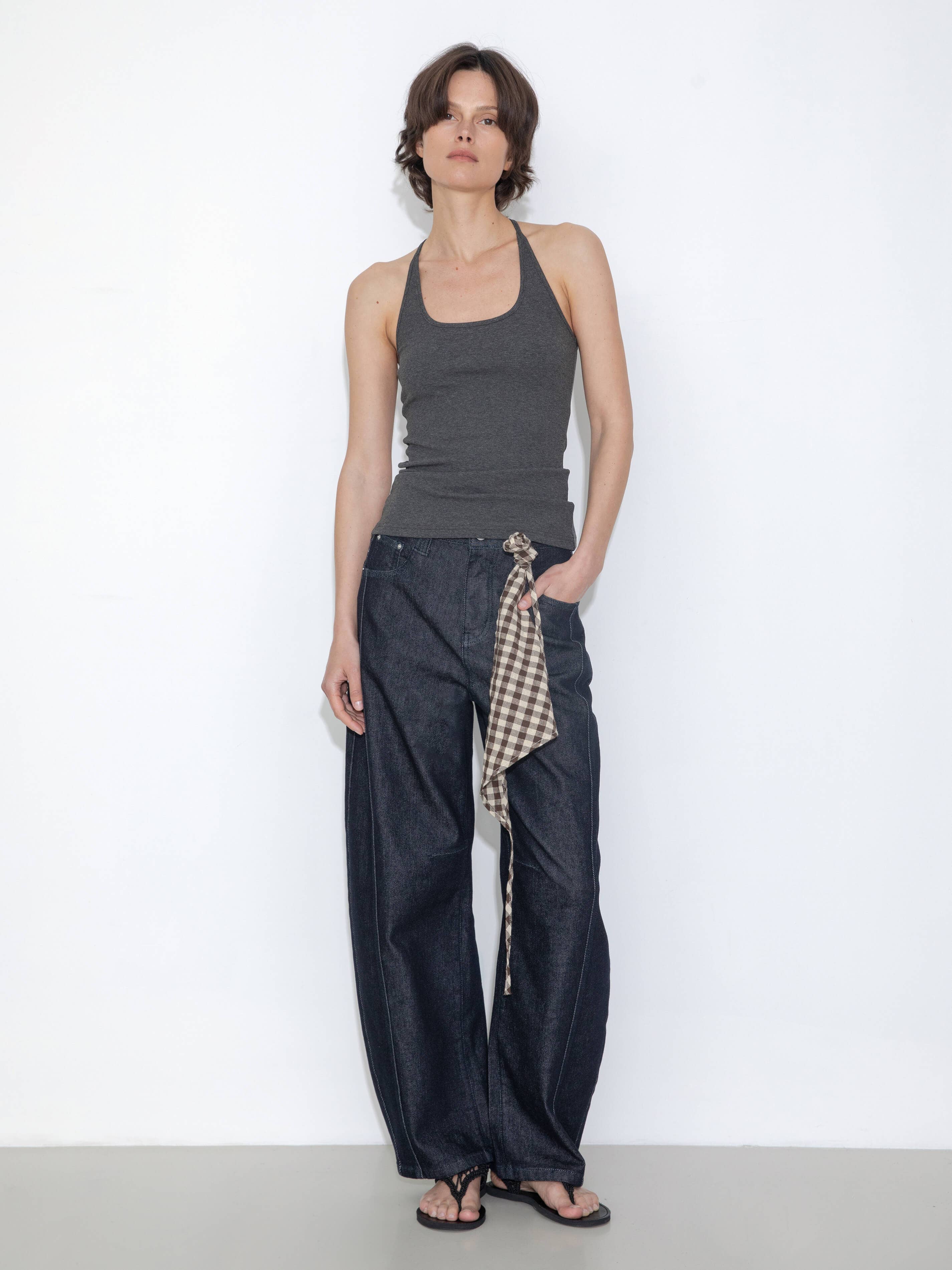 CUBIC - Wholesale Jeans - Women's - Panelled Loose-Fit Wide-Leg Tapered Jeans3