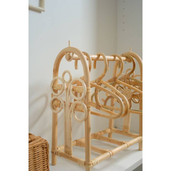 CindyxHanna - Wholesale Doll Accessory Kit - Kids - DOLL RATTAN CLOTHES RACK1