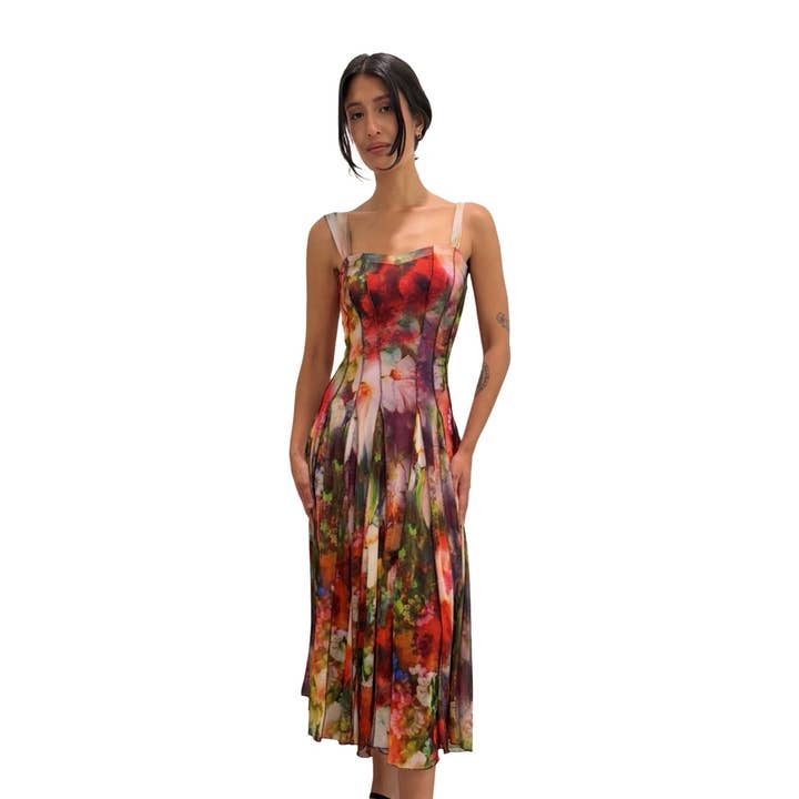 Robe BRUNA sans manches, longueur midi, ajustée et évasée avec panneaux pour la vente par Elana Kattan