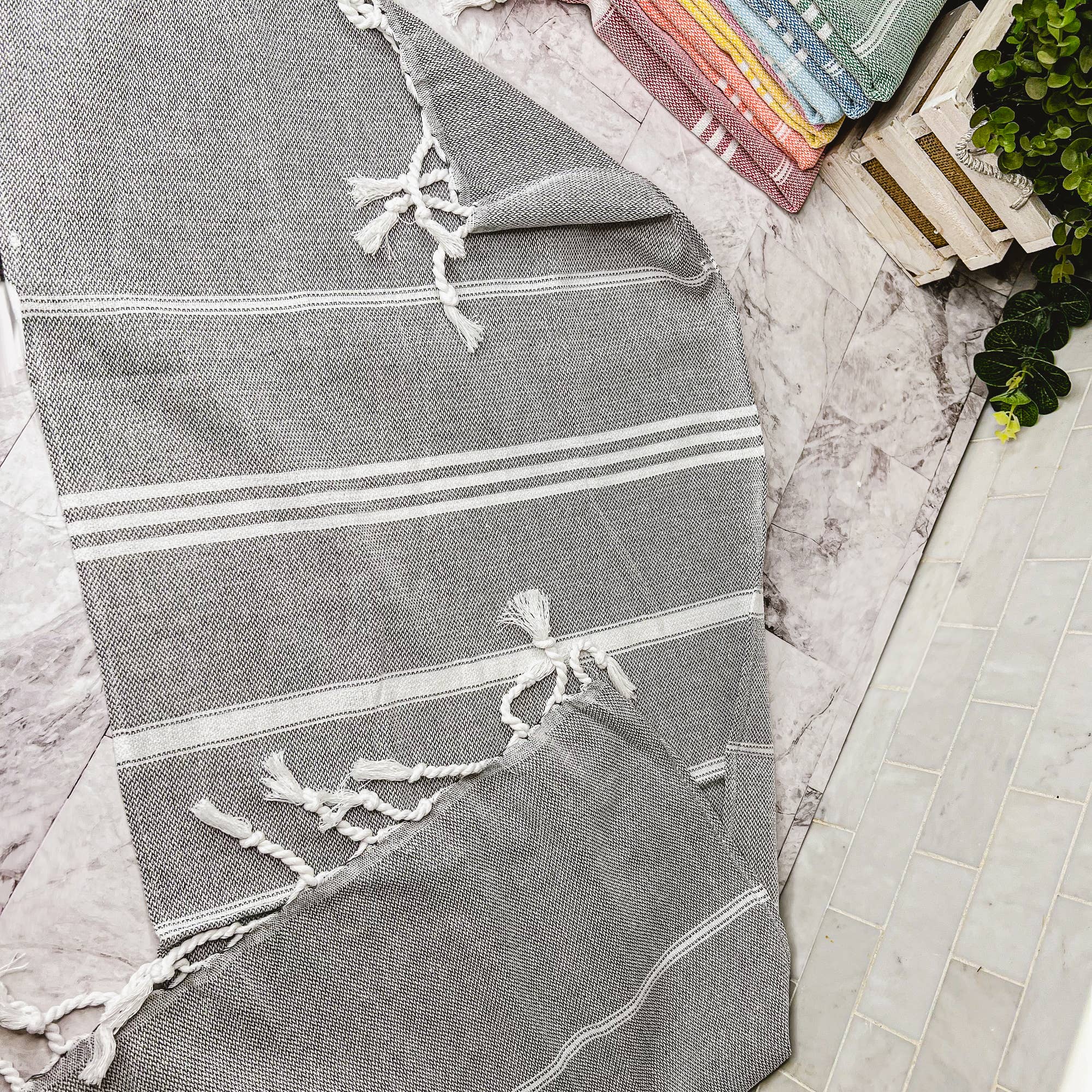 Gia Roma - Vente Essuie-mains - Serviette à main turque avec pompons, torchons de cuisine en coton coloré25