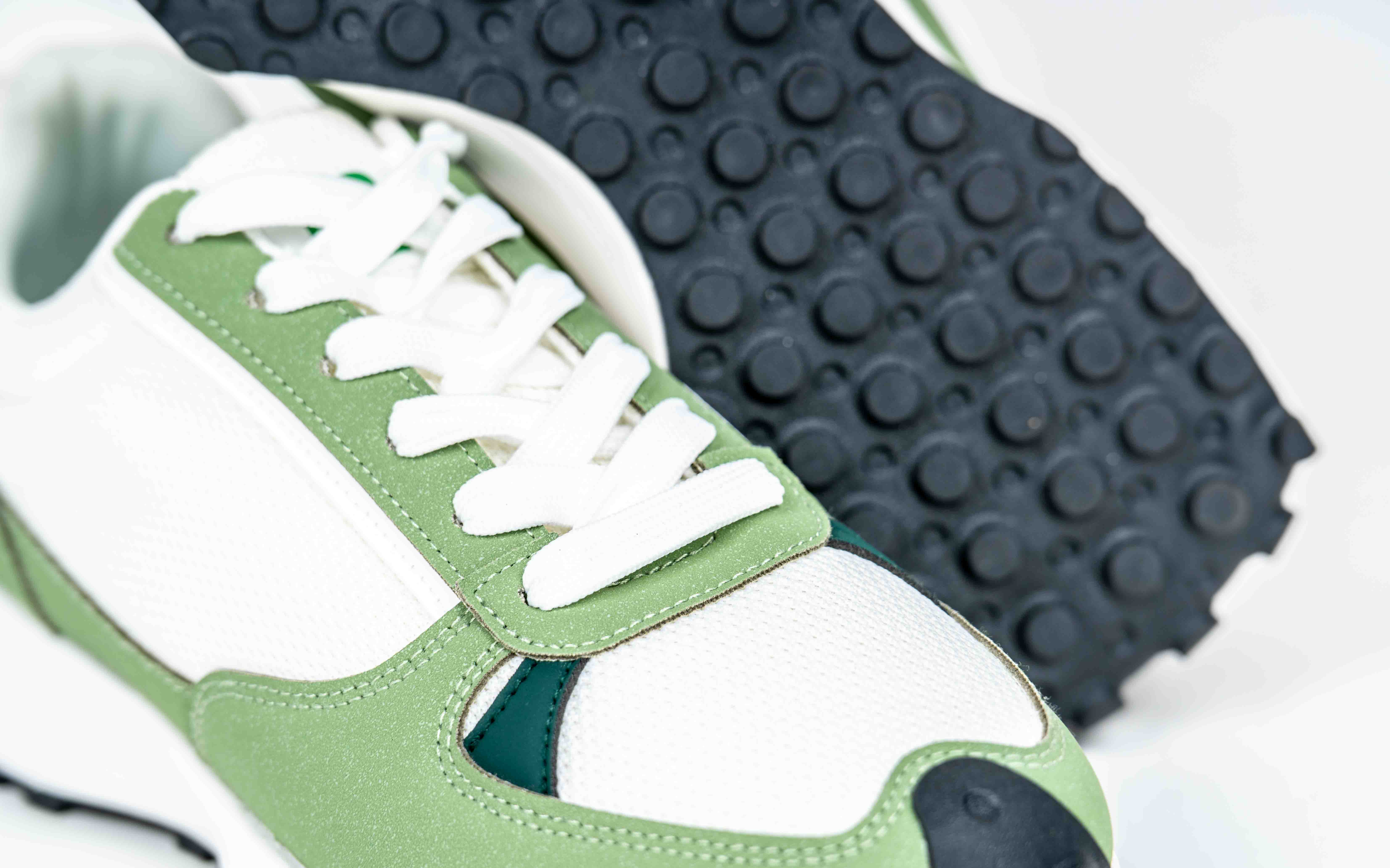 Yellow Skin - Wholesale Lifestyle Sneakers - Men's - Gredos Sneakers | Garden4