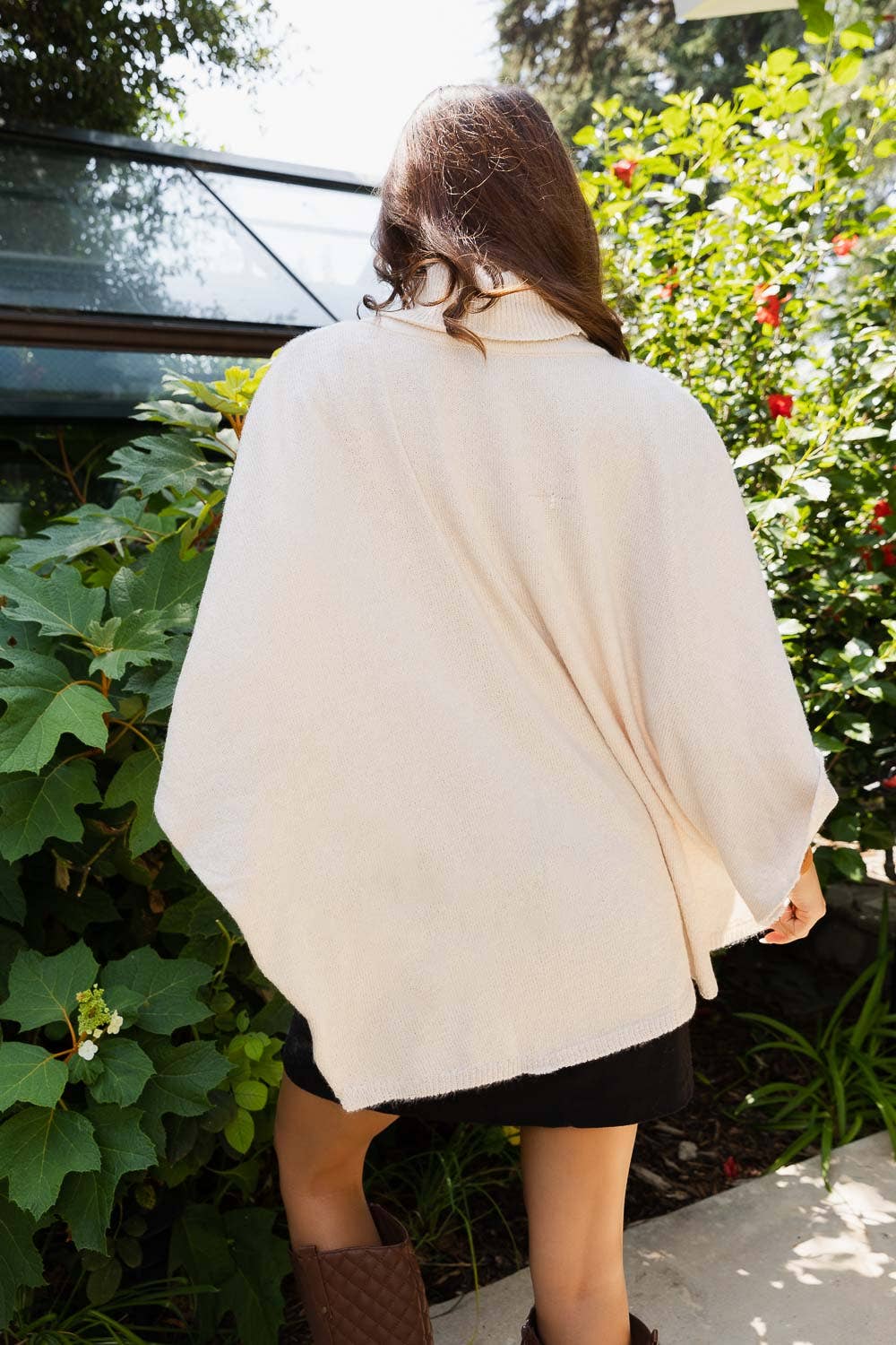 Leto Accessories – Poncho - Mulher por atacado – Favorito Outono 2025 - Poncho de Gola Alta Ecológico 🐢7