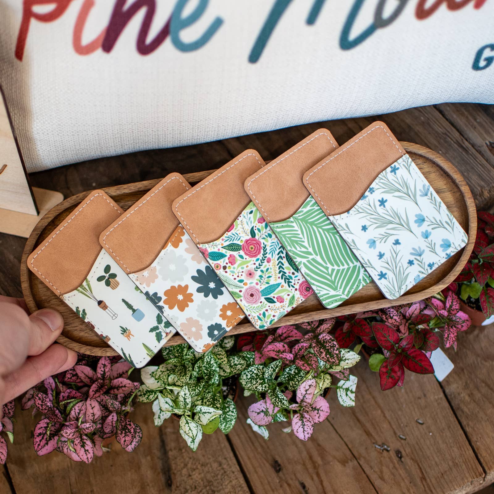 Still Magnolia - Wholesale Phone Wallet - Women's - Daisy Daydream Pattern - Phone Wallet1