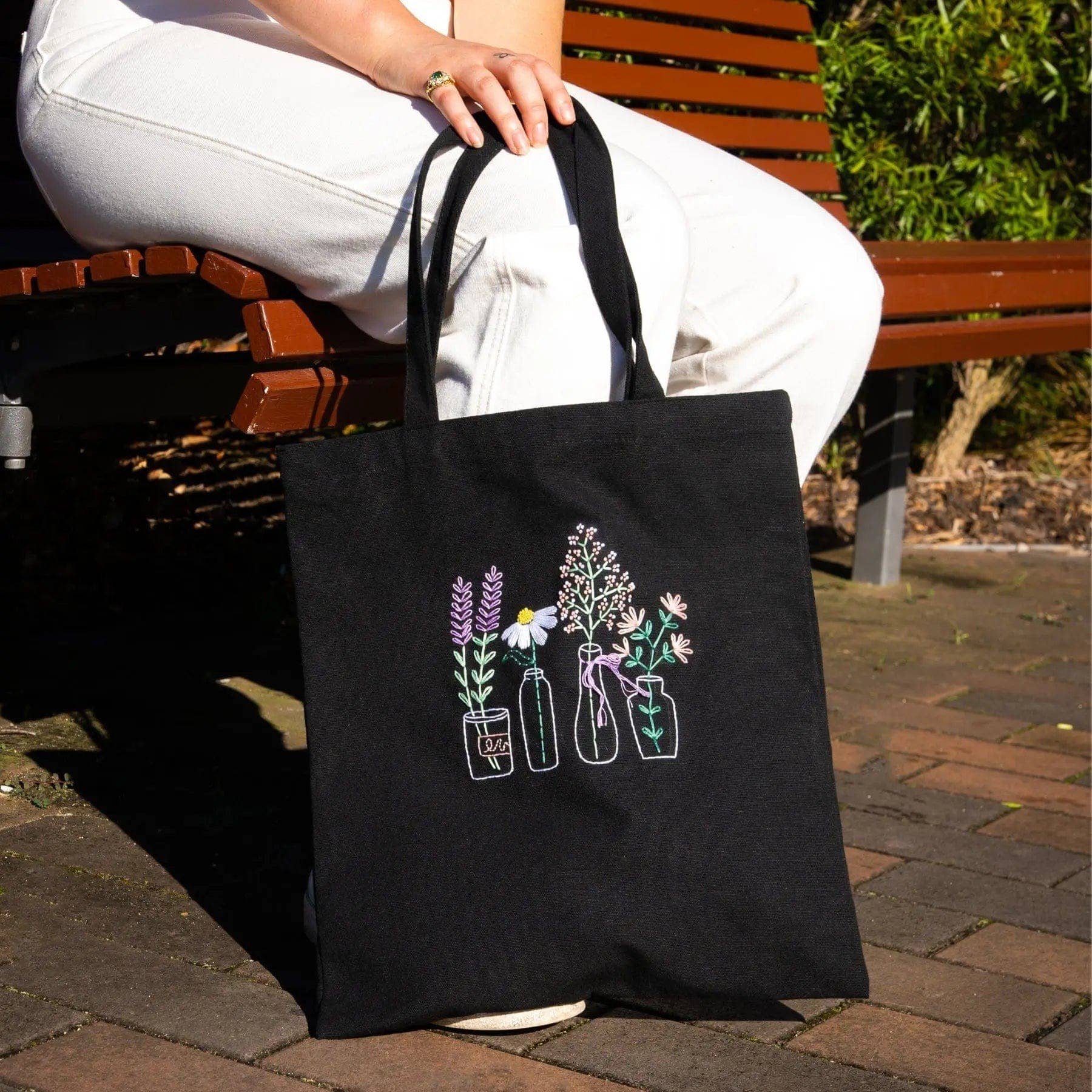 Craft Club - Wholesale Tote bag – Women's - GARDEN JARS - Embroidered Tote Bag Kit0