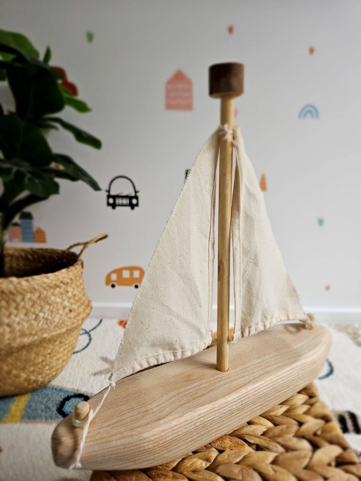 QToysUSA - Wholesale Wood Toy - Kids - EcoVoyager Recycled Tree Sailing boat1