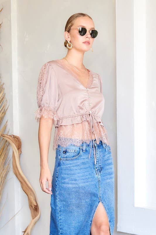 Moka Top en satin avec bordure en dentelle en vente sur Faire13