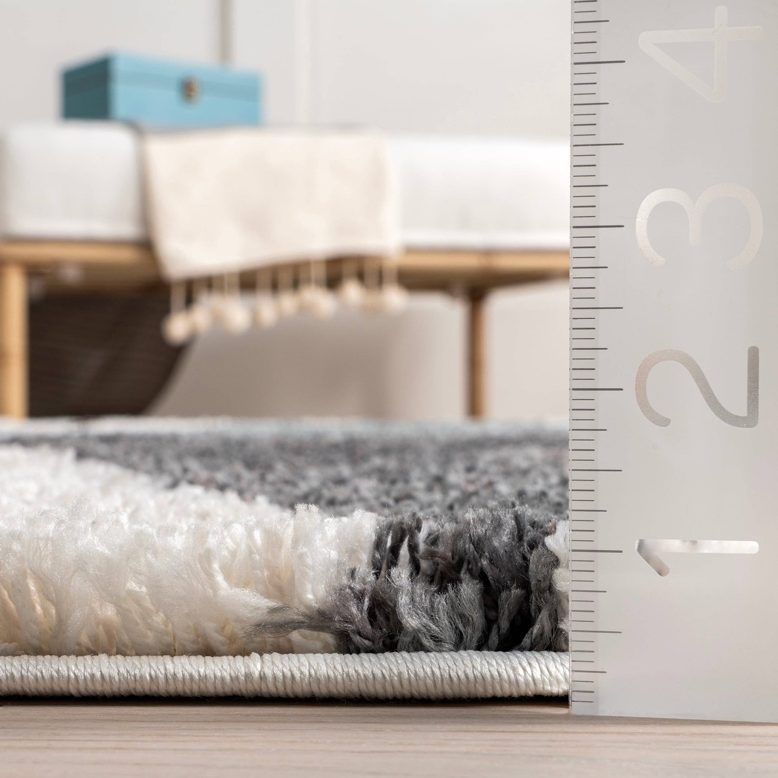 Rust Kali Shaggy Diamond Tassel Area Rug for wholesale on Faire33