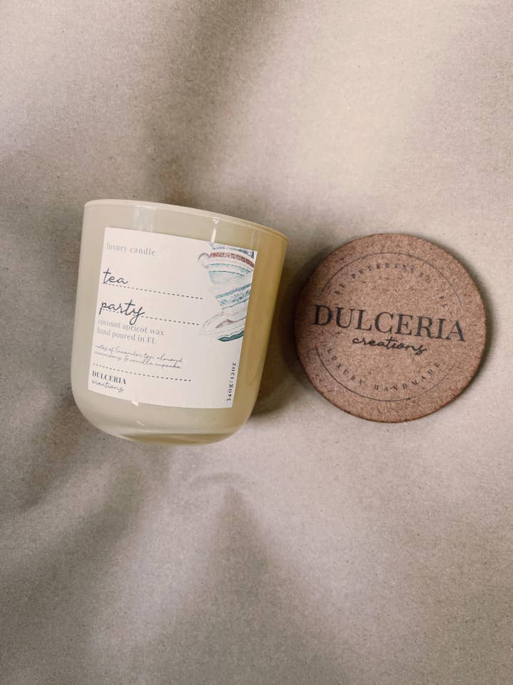 VELA DE LUJO VERTIDA A MANO - FIESTA DE TÉ para venta al por mayor de Dulceria Creations