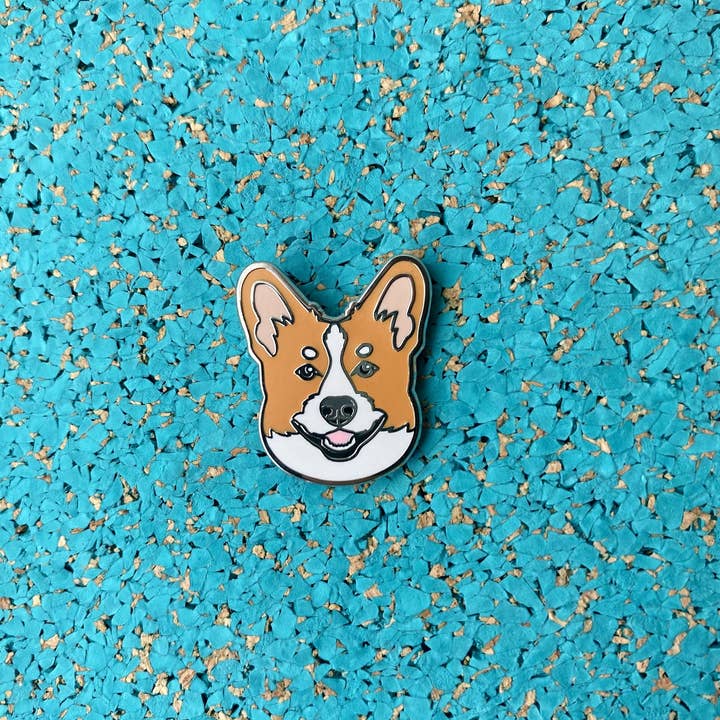 Anchor24 - Wholesale Lapel Pin/Button - Corgi Lola Pin5