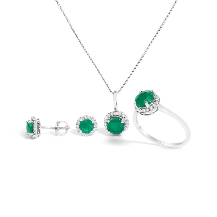 Ensemble de bijoux en or 10K avec émeraude verte et halo de diamants de 3/8 ct tw pour la vente par Infinite Jewels