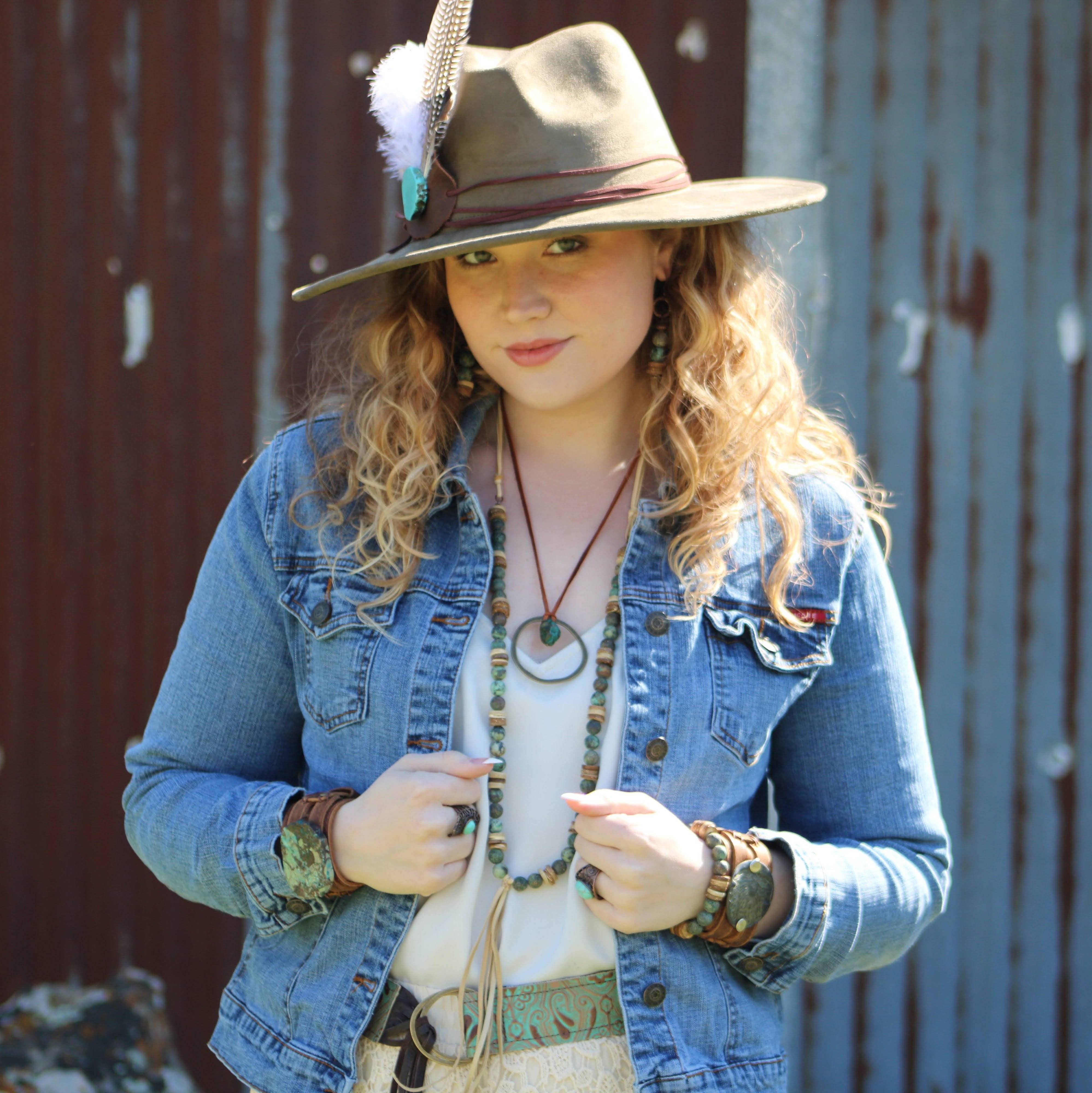 The Jewelry Junkie - Wholesale Pendant/Charm Necklace - Leather Cord Necklace Antique Gold Hoop & Natural Turquoise  254v1