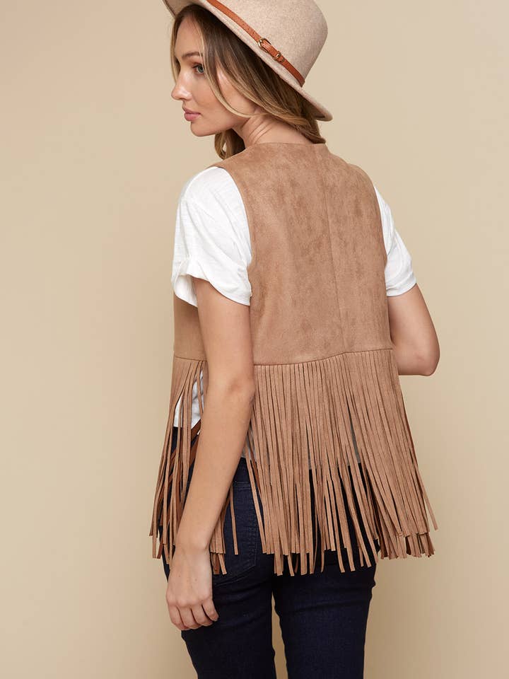 Saints & Hearts – Engroshandel Vest - Dame – SIJ5200A TAN | VESTLIG VEST MED FRYNSER MED ÅBEN FRONT