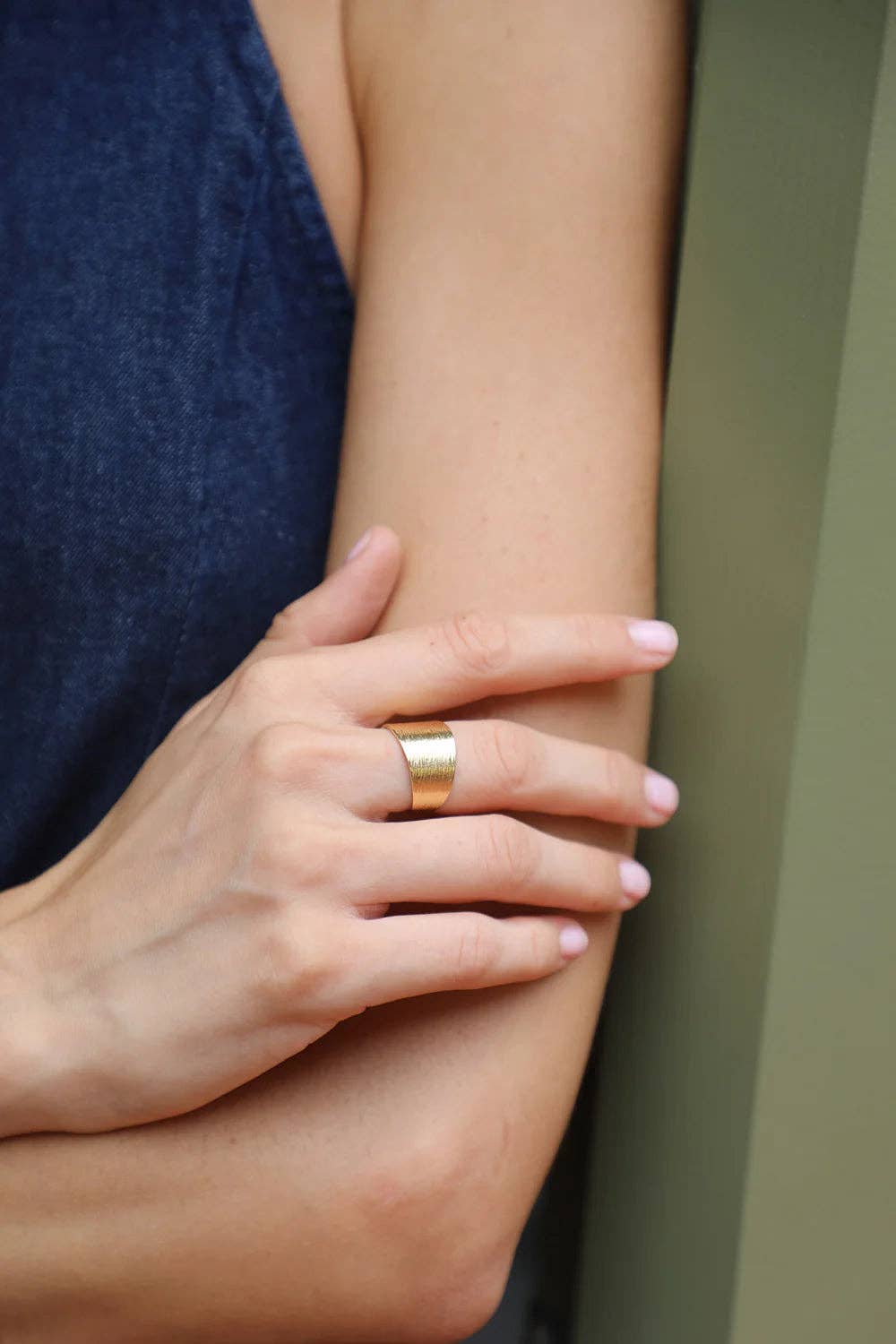 Waekura – wholesale Cocktail/Statement Ring – Dana M ring med justerbar storlek1