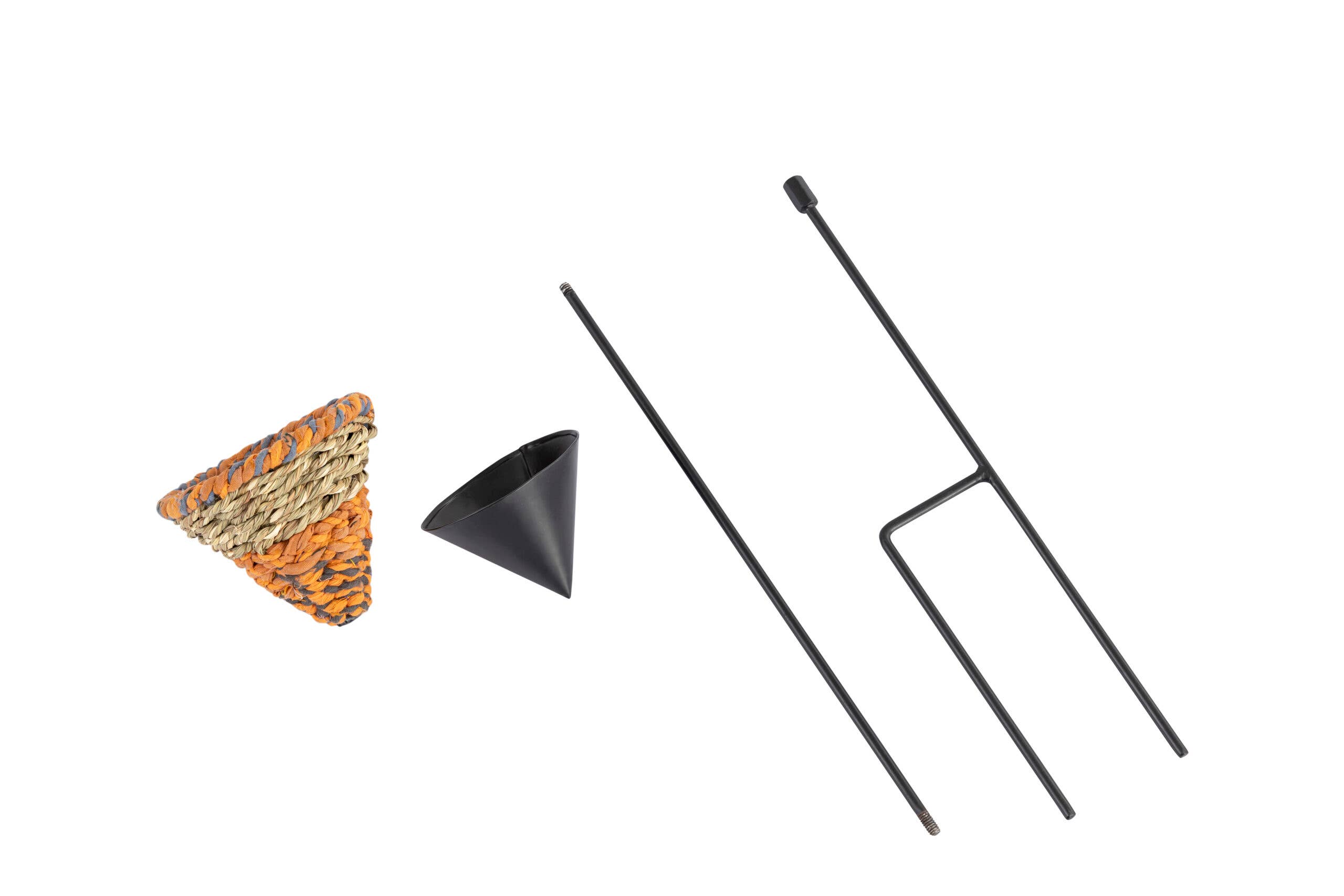 Jardinopia UK – wholesale Bird feeder – Munja And Reclaimed Sari Fabric Iron Stake Bird Feeder1