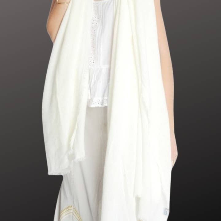 Olive & Pique – wholesale Scarf – Unisex – Oversized Warm & Cozy Solid Blanket Scarf