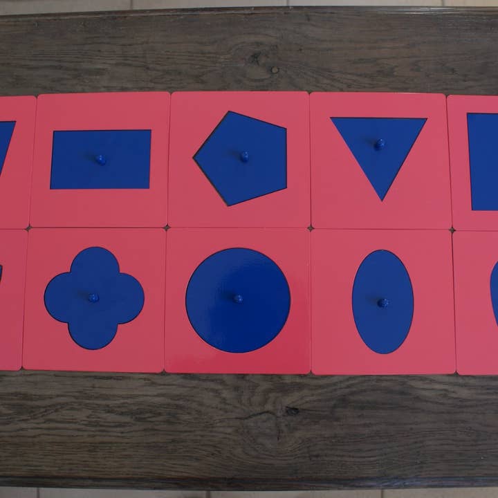 Mamontessoribox 10 metal drawing shapes for wholesale by MaMontessoriBox