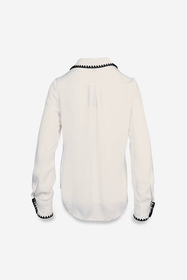 Naked Zebra – Großhandel Bluse – Damen – Bluse mit Knopfverschluss und Seidenoptik im Deckenstich11