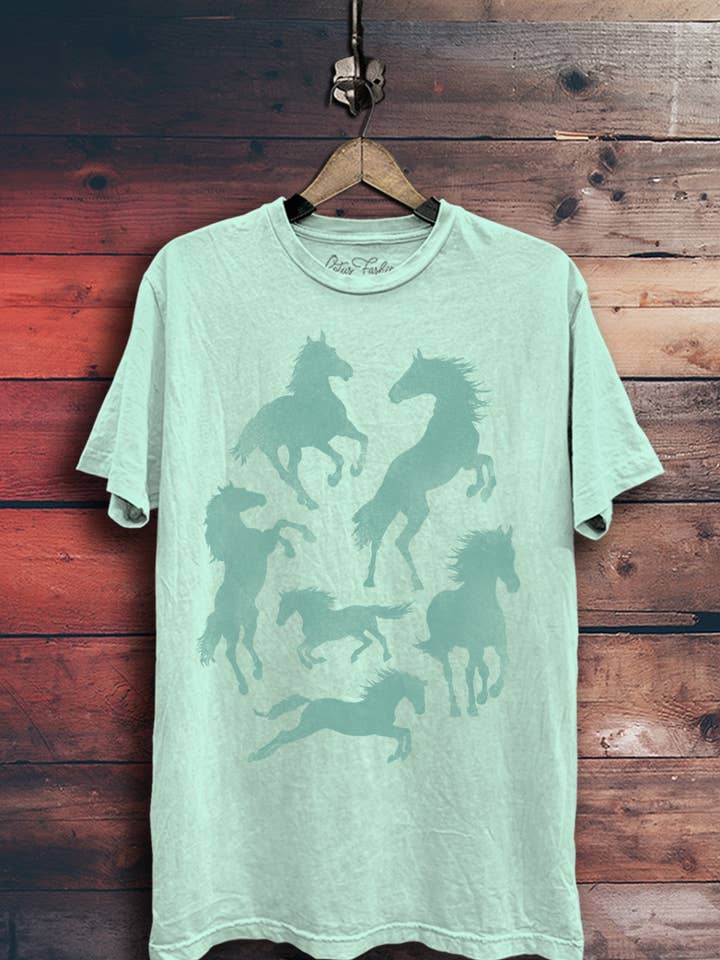 Haut graphique chevaux pour la vente par Lotus Fashion Collection