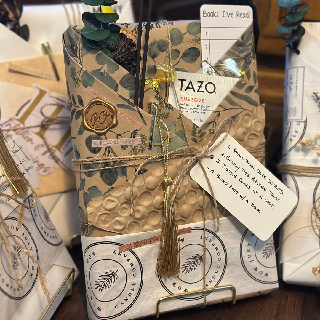 Wow Just Wow Candle Co - Vendita all'ingrosso Catalogo - Appuntamento al buio con un libro include nuovi romanzi e dolcetti.2