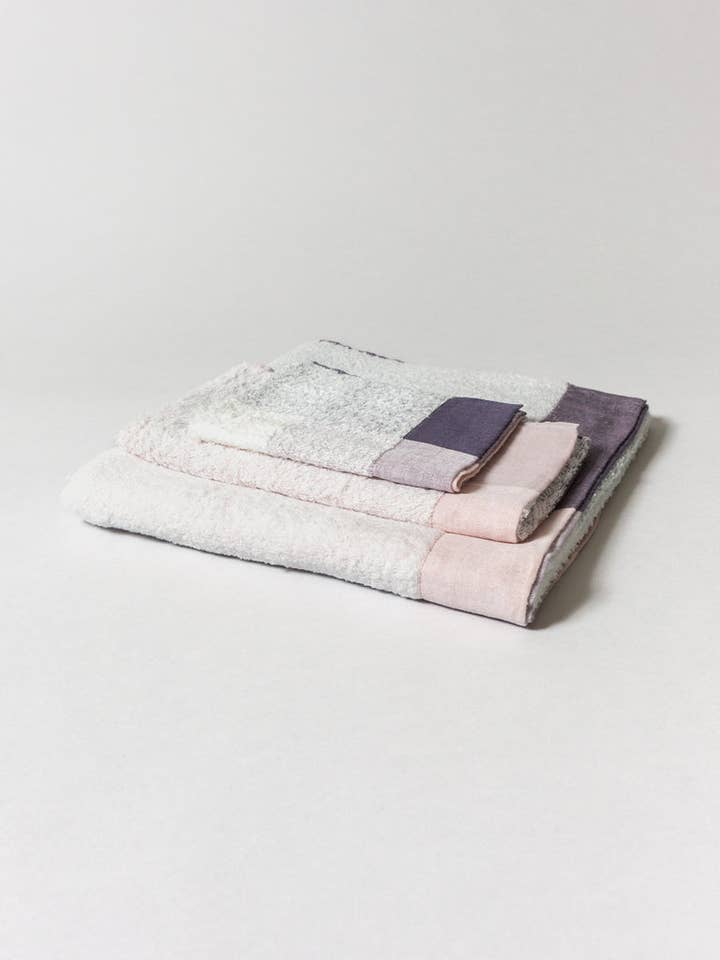Palette Towel - Pink for wholesale by Morihata International Ltd. Co.