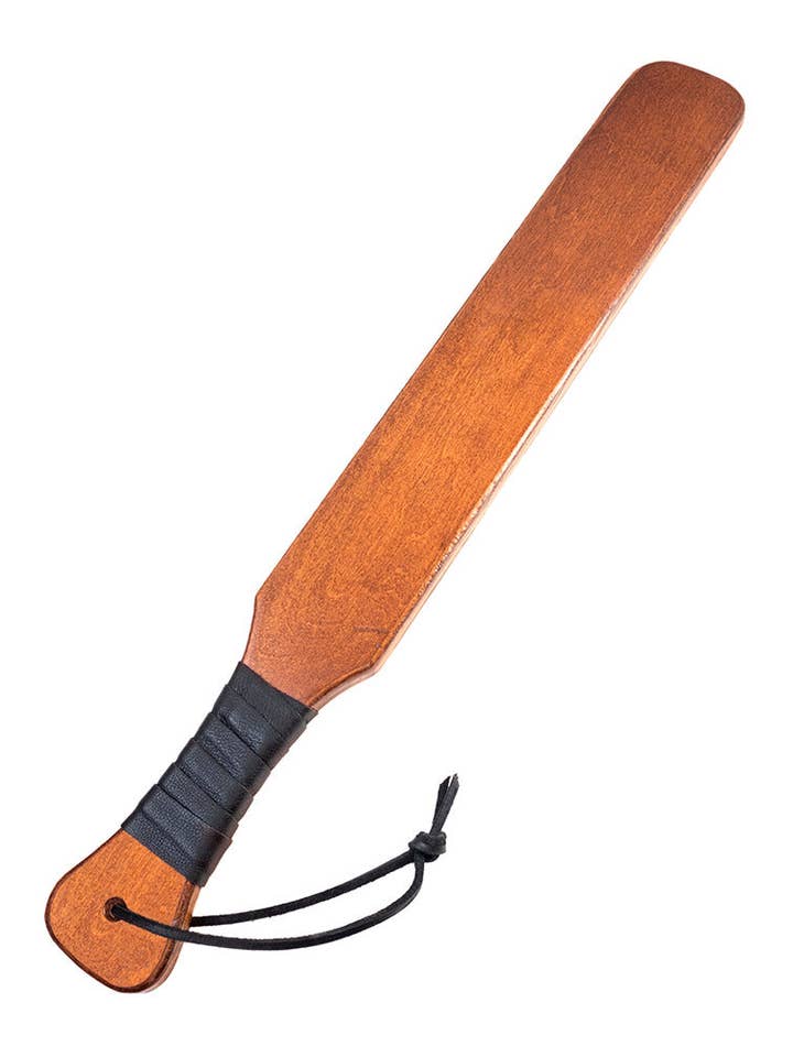 Schmaler Holzpaddel mit Lederbezug für den Großhandel von The Stockroom