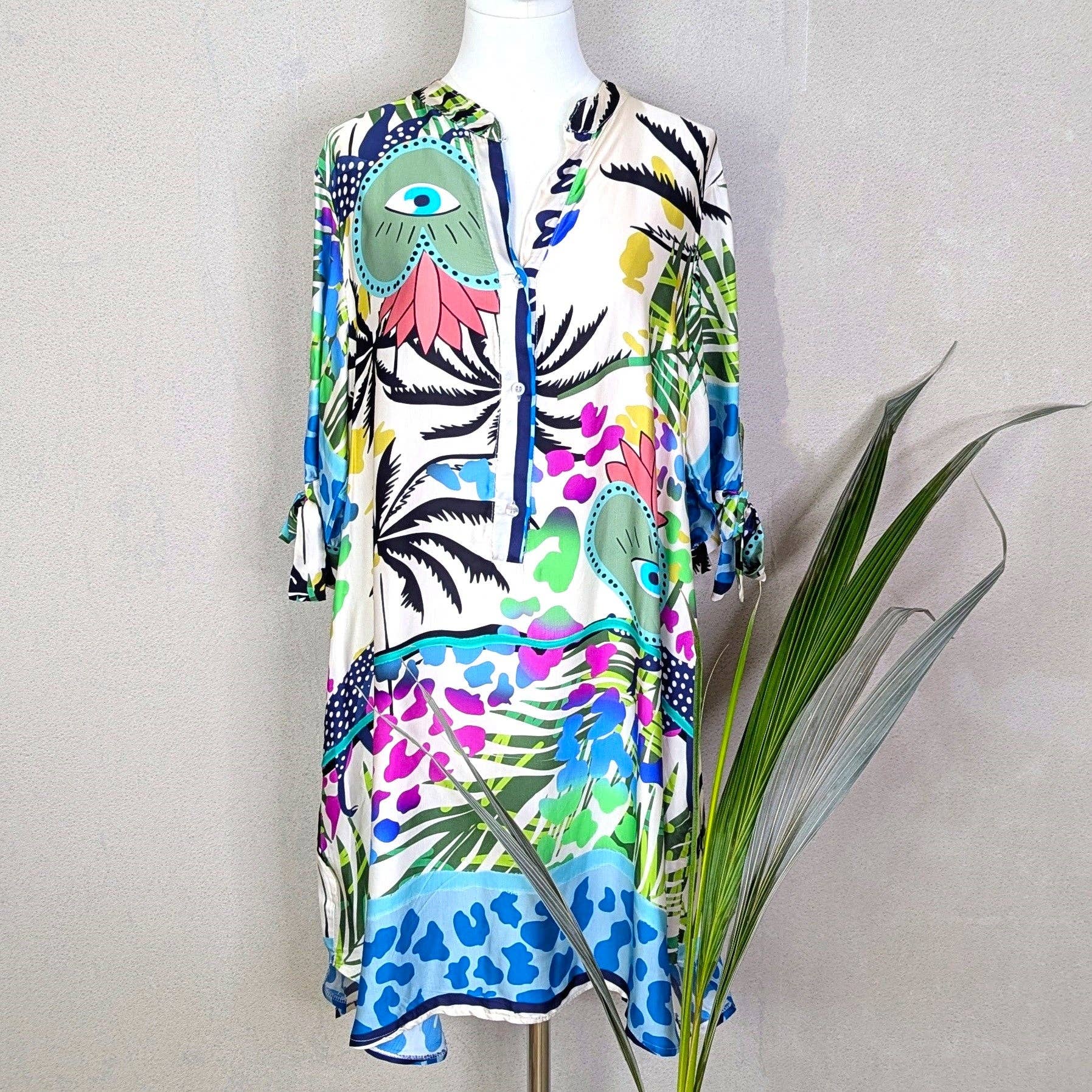 Tempest Designs – wholesale Dress – Women's – Viscose satin feel palms, eyes and animal fusion print half button down dress with pockets (M-L)0