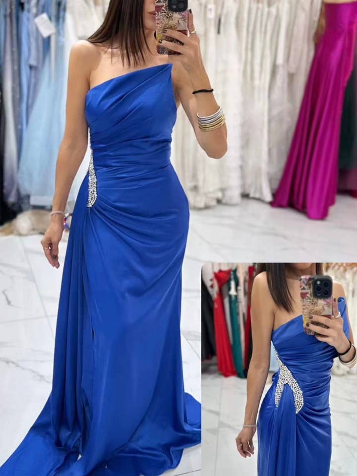 Glamorous strapless dress Royal Blue for wholesale by Les Voiliers